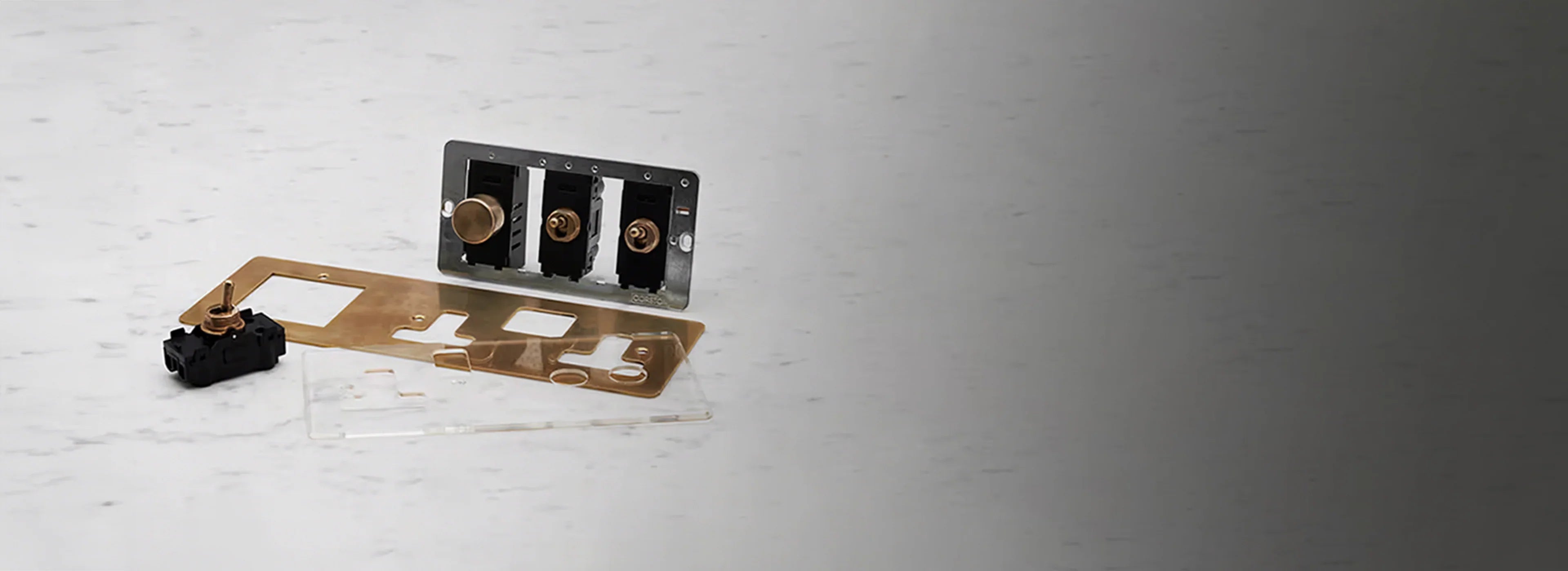 Kew – antique brass components